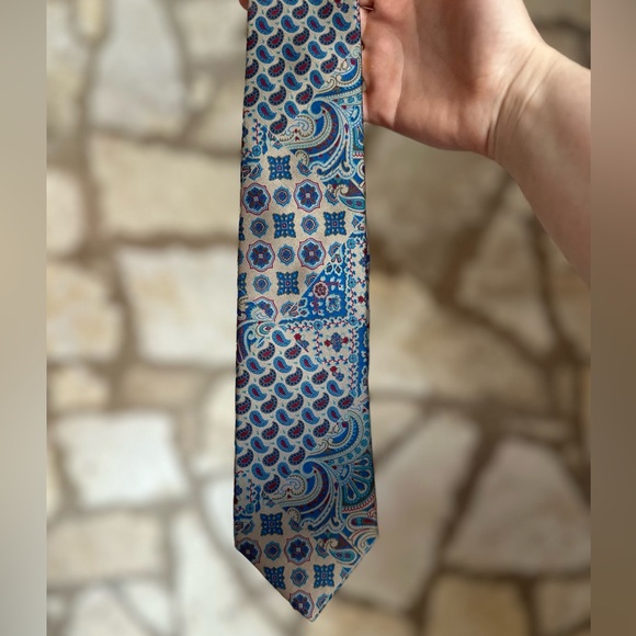 Vintage Yves Saint Laurent 100% Silk Tie - Picture 2 of 2